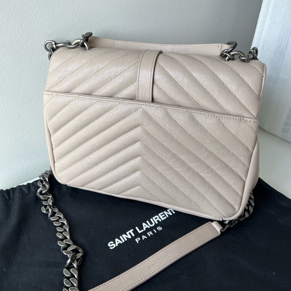 Saint Laurent medium College bag in nude quilted leather - Picture 3 of 9